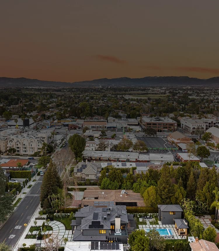Drug Rehab in Irvine Drug rehab in Irvine - Sunset over Irvine's neighborhoods and cityscape — a thriving community offering a calm environment for addiction recovery.